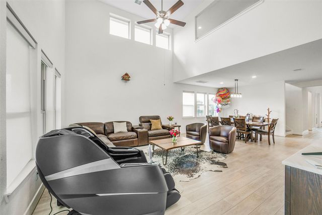 147 Renodes Garden Lane, Tomball, TX 77375