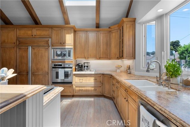 530 24th Street, Hermosa Beach, CA 90254