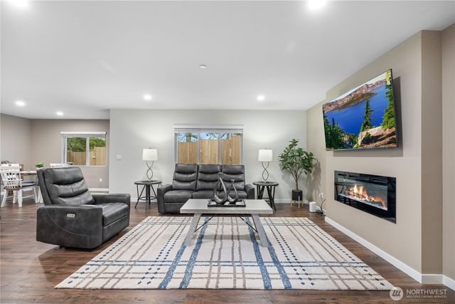 9592 7th Avenue SE, Everett, WA 98208