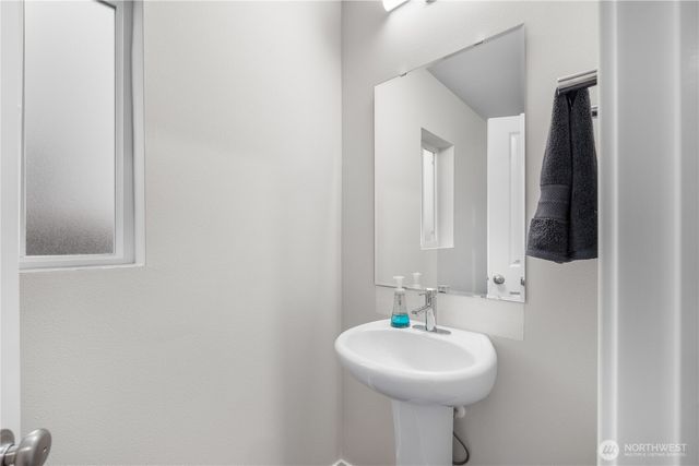 9592 7th Avenue SE, Everett, WA 98208