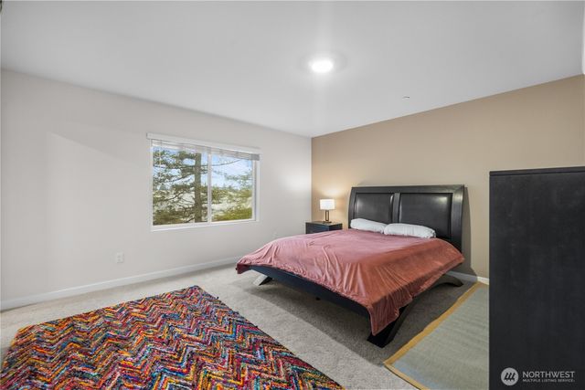 9592 7th Avenue SE, Everett, WA 98208