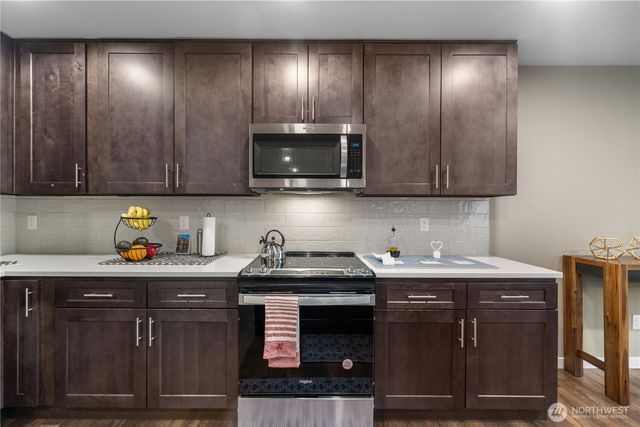 9592 7th Avenue SE, Everett, WA 98208