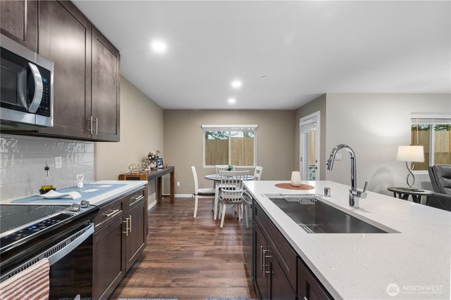 9592 7th Avenue SE, Everett, WA 98208