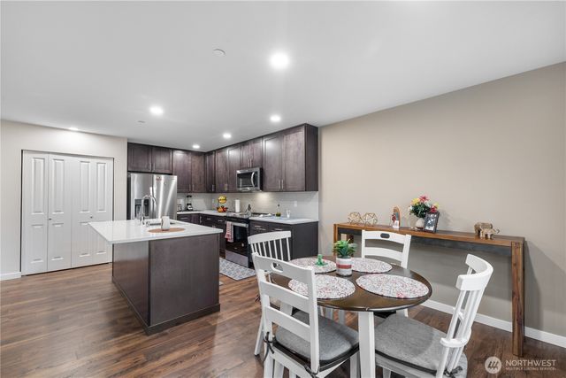 9592 7th Avenue SE, Everett, WA 98208