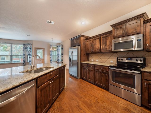 621 Algerita DR, Georgetown, TX 78628