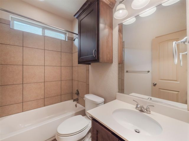 621 Algerita DR, Georgetown, TX 78628