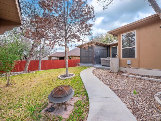 621 Algerita DR, Georgetown, TX 78628