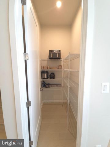 43433 WILCOX TER, Ashburn, VA 20148