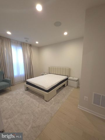 43433 WILCOX TER, Ashburn, VA 20148