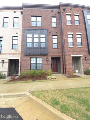 43433 WILCOX TER, Ashburn, VA 20148