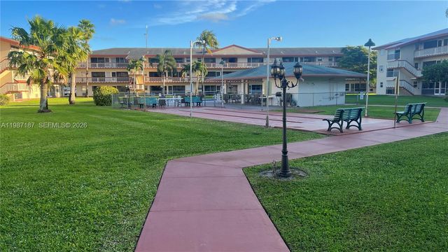 5300 Washington Street K223, Hollywood, FL 33021