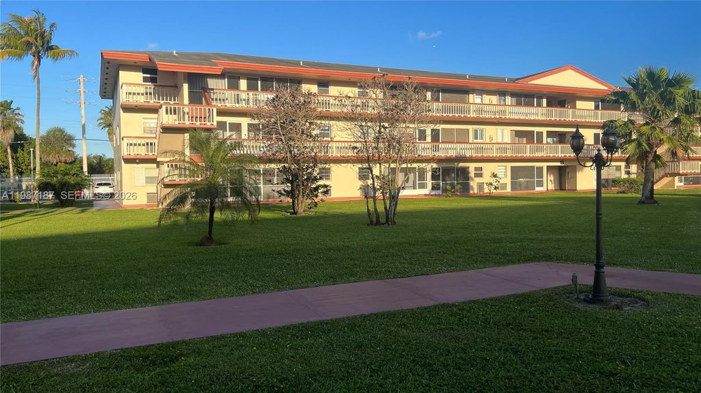 5300 Washington Street K223, Hollywood, FL 33021