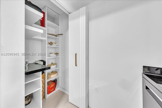 92 SW 3rd St 2802, Miami, FL 33130