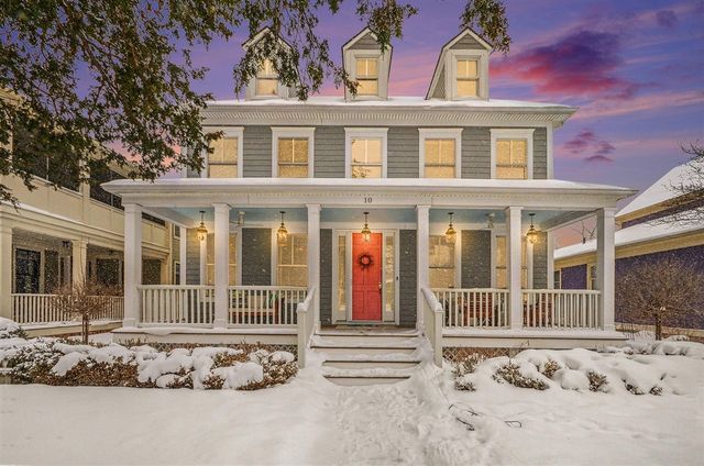 10 Riverbank Drive, Beverly Hills, MI 48025