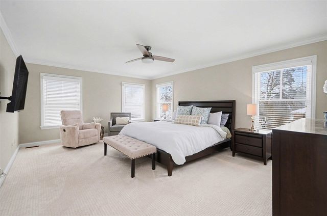 10 Riverbank Drive, Beverly Hills, MI 48025