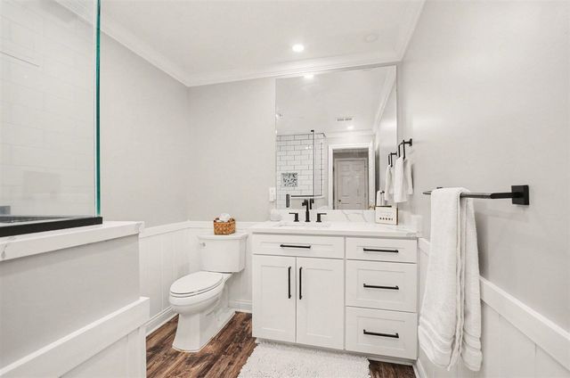 10 Riverbank Drive, Beverly Hills, MI 48025