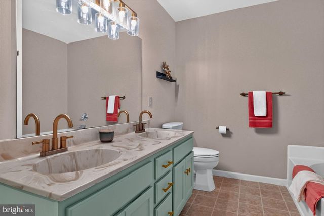 34 HERON DR, Denver, PA 17517