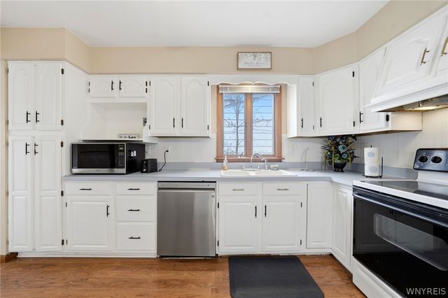 24 Monica Road, Grand Island, NY 14072