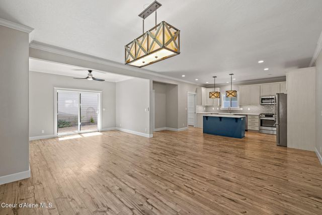 818 E Lakeside Ave, Coeur D'alene, ID 83814