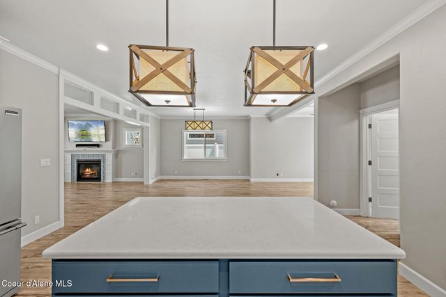 818 E Lakeside Ave, Coeur D'alene, ID 83814