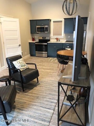 818 E Lakeside Ave, Coeur D'alene, ID 83814