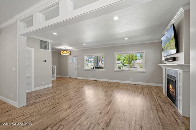 818 E Lakeside Ave, Coeur D'alene, ID 83814