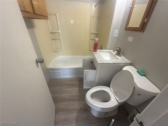 3579 E 72nd Street, Cleveland, OH 44105