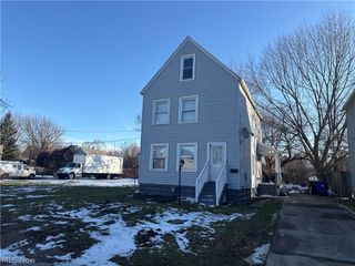 3579 E 72nd Street, Cleveland, OH 44105
