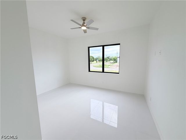 3046 NW 41st PL, Cape Coral, FL 33993