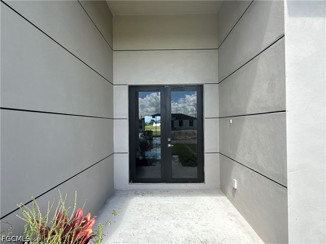 3046 NW 41st PL, Cape Coral, FL 33993