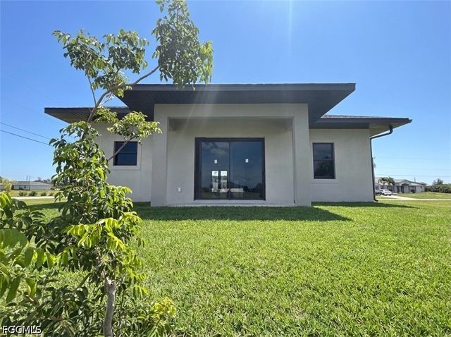 3046 NW 41st PL, Cape Coral, FL 33993