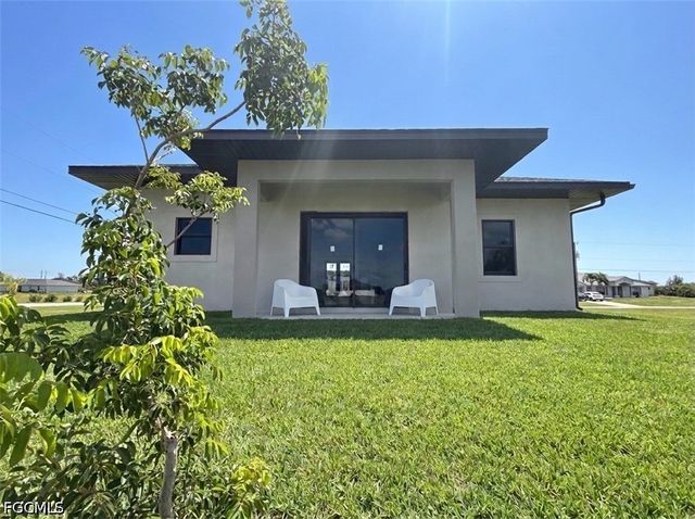 3046 NW 41st PL, Cape Coral, FL 33993