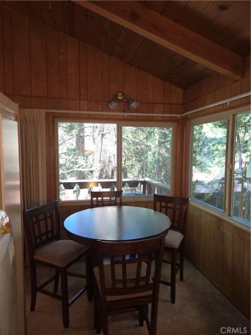 32124 Hunsaker, Running Springs, CA 92382