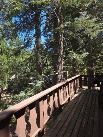 32124 Hunsaker, Running Springs, CA 92382
