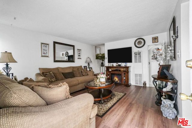 11646 Birch Avenue, Hawthorne, CA 90250
