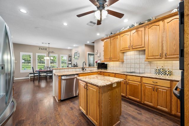 19245 Fm 442 Road, Boling, TX 77420