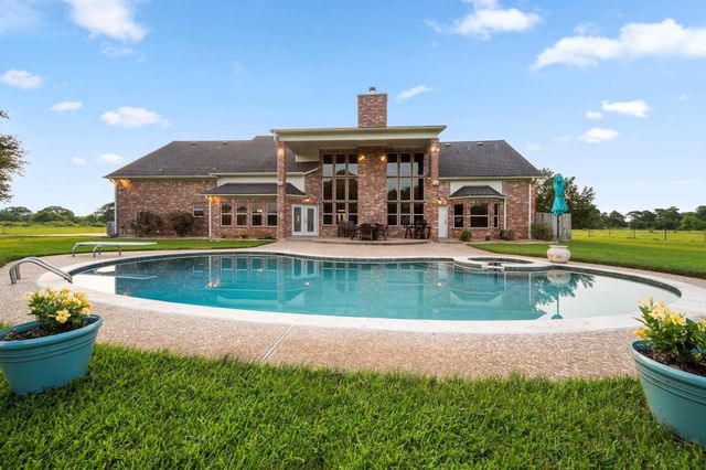 19245 Fm 442 Road, Boling, TX 77420