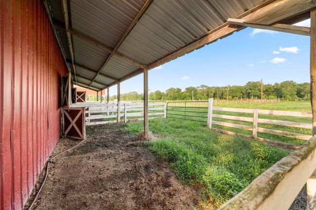 19245 Fm 442 Road, Boling, TX 77420