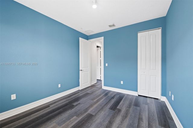 11724 SW 13th Ln, Pembroke Pines, FL 33025