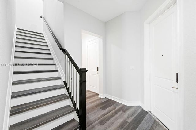 11724 SW 13th Ln, Pembroke Pines, FL 33025