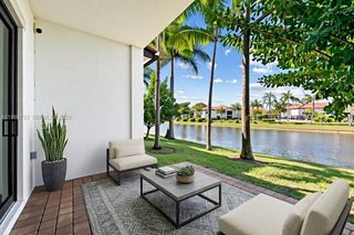 11724 SW 13th Ln, Pembroke Pines, FL 33025