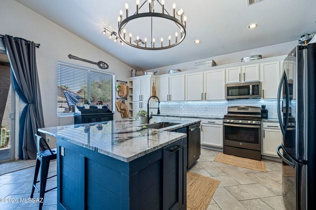 6984 W Tacna Drive, Tucson, AZ 85743