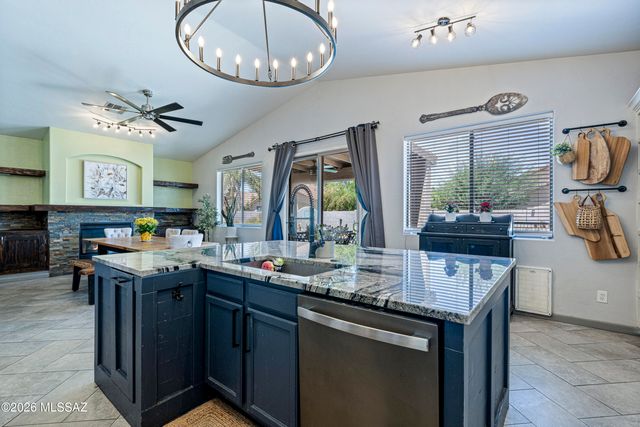 6984 W Tacna Drive, Tucson, AZ 85743