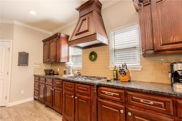 2517 Mahbi Dr, Corpus Christi, TX 78418