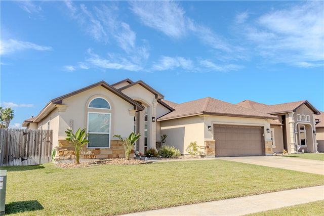 2517 Mahbi Dr, Corpus Christi, TX 78418