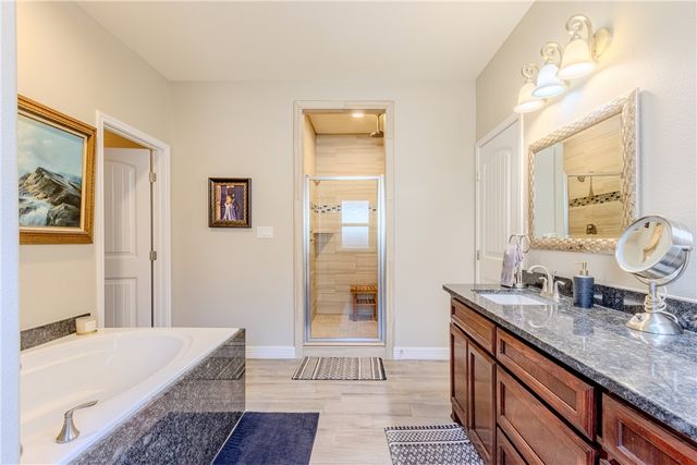 2517 Mahbi Dr, Corpus Christi, TX 78418