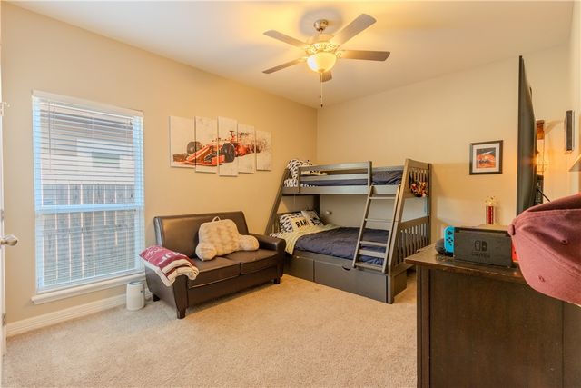 2517 Mahbi Dr, Corpus Christi, TX 78418