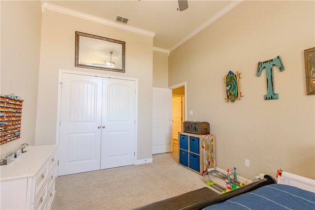 2517 Mahbi Dr, Corpus Christi, TX 78418