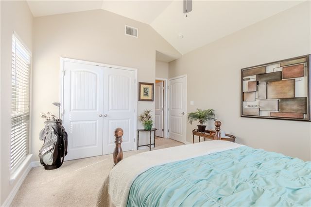 2517 Mahbi Dr, Corpus Christi, TX 78418