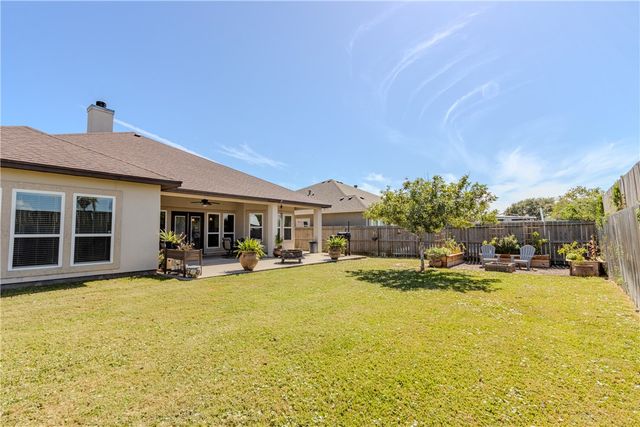 2517 Mahbi Dr, Corpus Christi, TX 78418